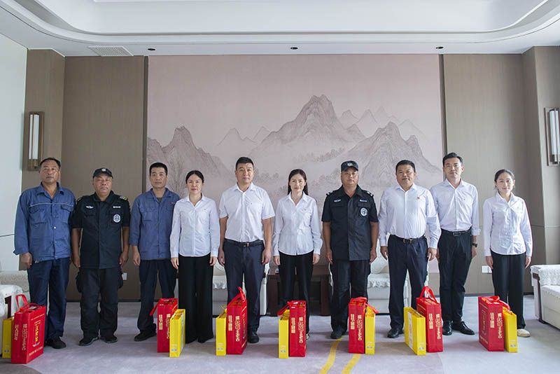共敘魚(yú)水情！衛(wèi)華集團(tuán)開(kāi)展“八一”慰問(wèn)及退役軍人座談會(huì)